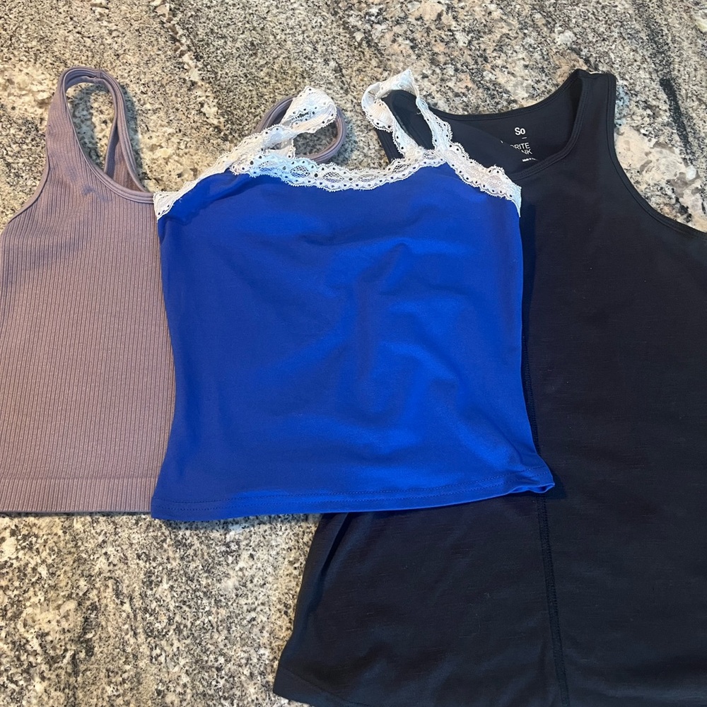 #348 - 3 Tank Tops in great condition. So, A new day, and SHEIN. Size XS